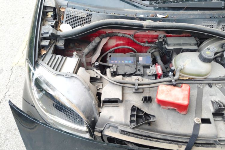 Used smart fortwo 2015 1.0L 52 kW Hardtop Passion Edition Engine Bay Right