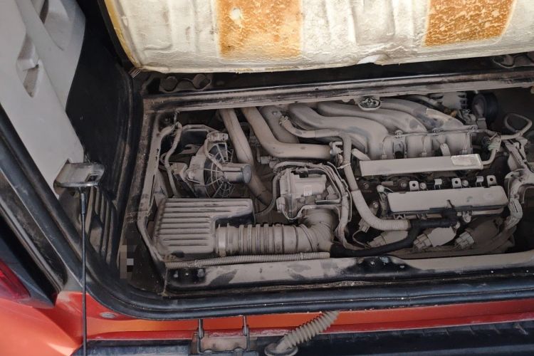 Used smart fortwo 2015 1.0L 52 kW Hardtop Passion Edition Engine Bay Right