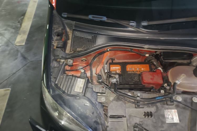 Used smart fortwo 2015 1.0L 52 kW Hardtop Passion Edition Engine Bay Right