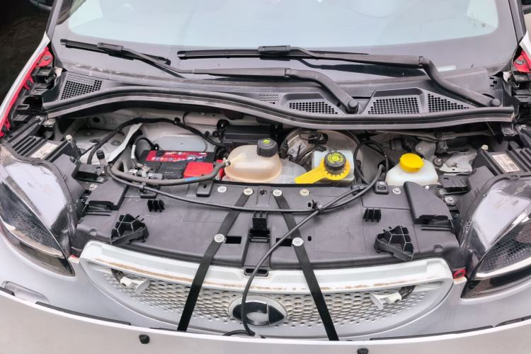 Used smart fortwo 2015 1.0L 52 kW Hardtop Passion Edition Engine Bay