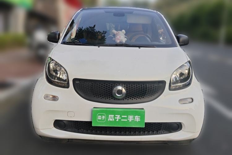 Used smart fortwo 2015 1.0L 52 kW hardtop Dynamic version Front