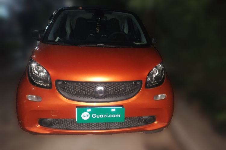 Used smart fortwo 2015 1.0L 52 kW hardtop Dynamic version Front