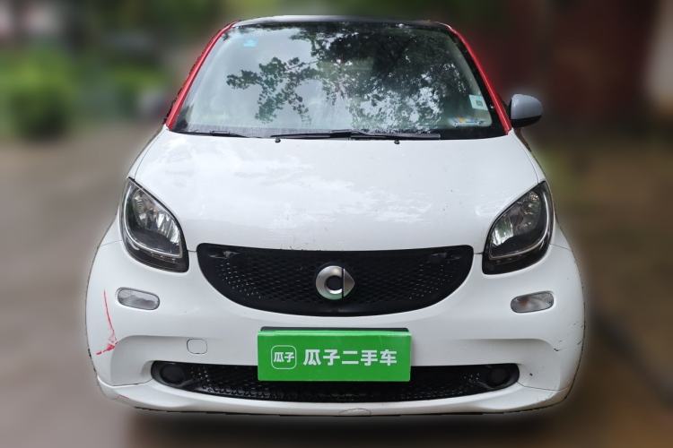 Used smart fortwo 2015 1.0L 52 kW hardtop Dynamic version Front