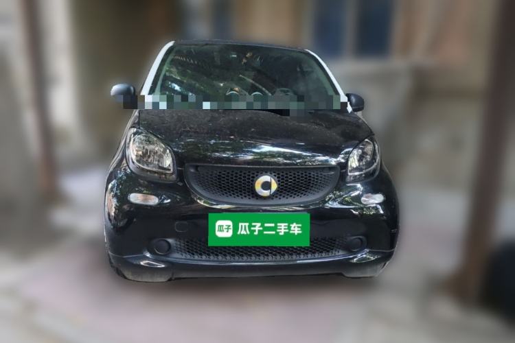 Used smart fortwo 2015 1.0L 52 kW hardtop Dynamic version Front