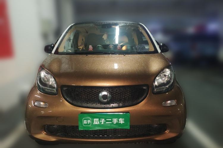 Used smart fortwo 2015 1.0L 52 kW hardtop Dynamic version Front