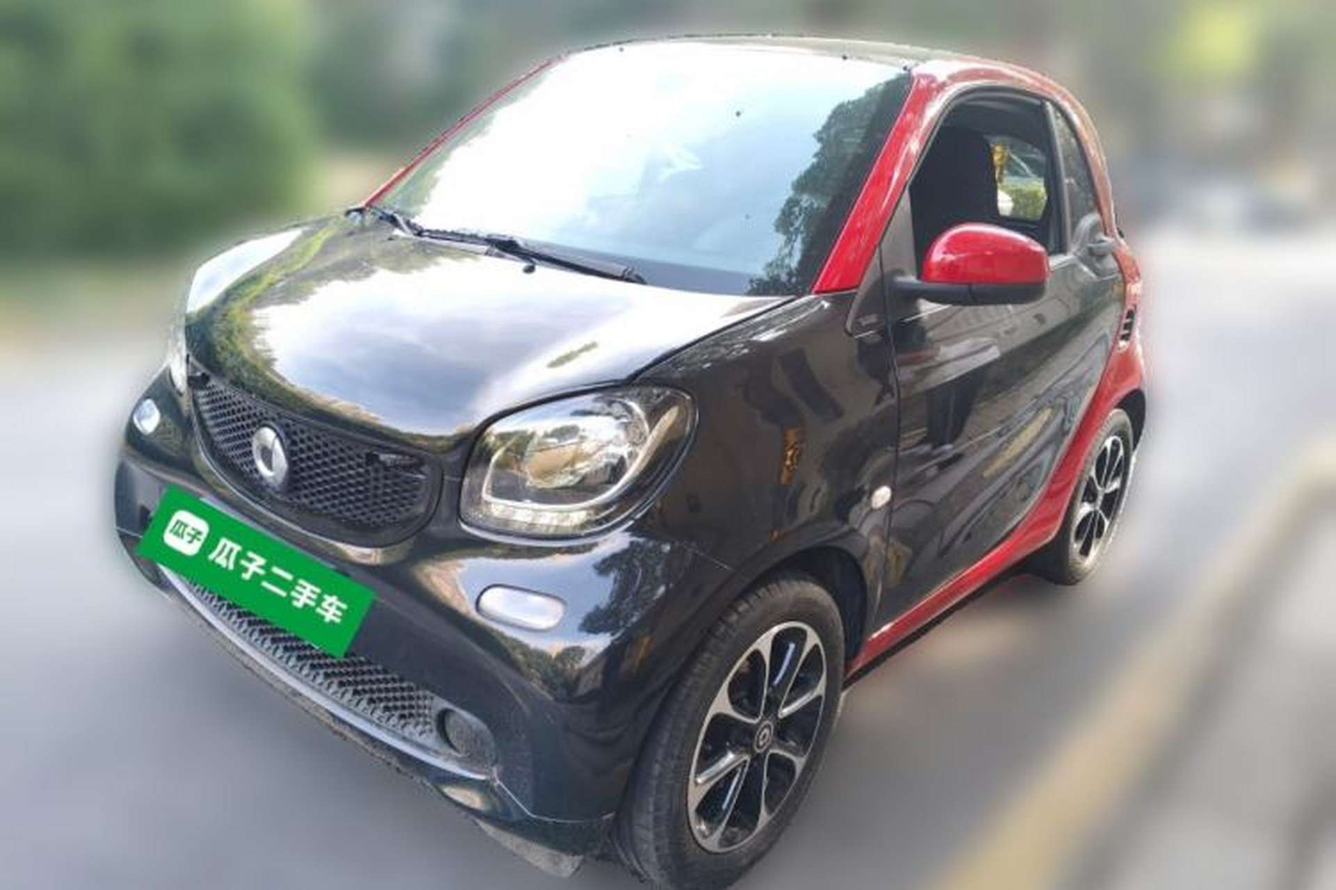 Used smart fortwo 2015 1.0L 52 kW Hardtop Passion Edition Front Left 45 Deg
