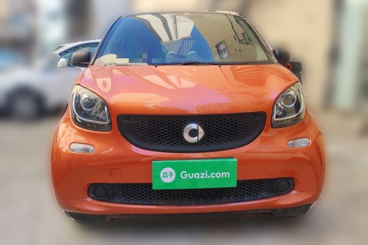 Used smart fortwo 2015 1.0L 52 kW hardtop Dynamic version Front