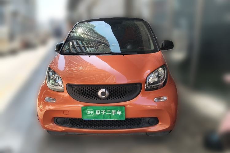 Used smart fortwo 2015 1.0L 52 kW hardtop Dynamic version Front