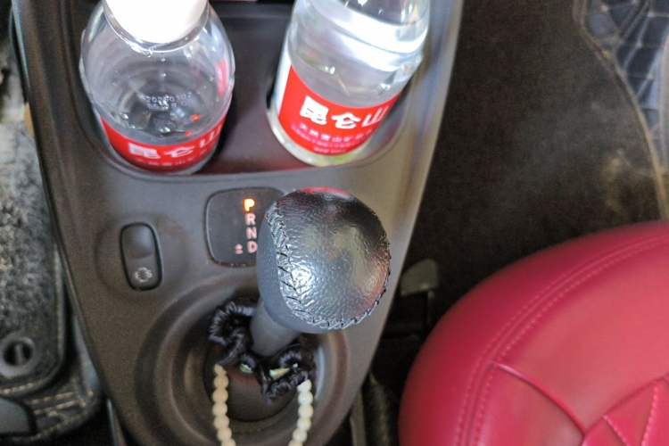 Used smart fortwo 2015 1.0L 52 kW Hardtop Passion Edition Gear Lever