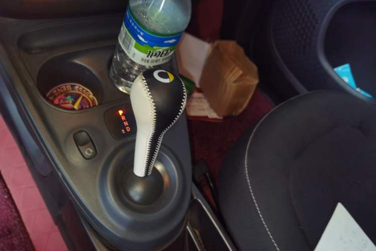 Used smart fortwo 2015 1.0L 52 kW Hardtop Passion Edition Gear Lever