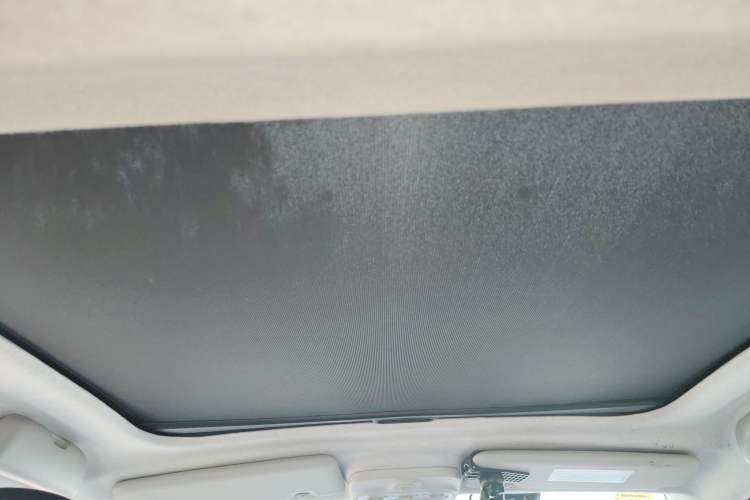 Used smart fortwo 2015 1.0L 52 kW Hardtop Passion Edition Headliner