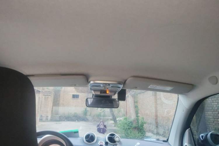Used smart fortwo 2015 1.0L 52 kW hardtop Dynamic version Headliner