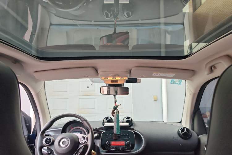 Used smart fortwo 2015 1.0L 52 kW Hardtop Passion Edition Headliner