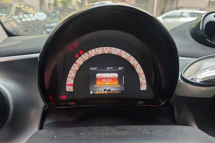 Used smart fortwo 2015 1.0L 52 kW Hardtop Passion Edition Instrument Cluster