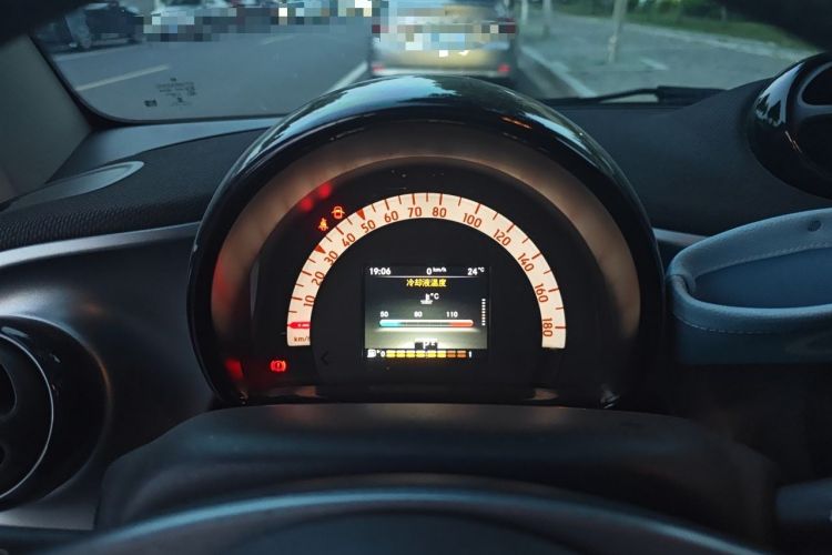 Used smart fortwo 2015 1.0L 52 kW Hardtop Passion Edition Instrument Cluster