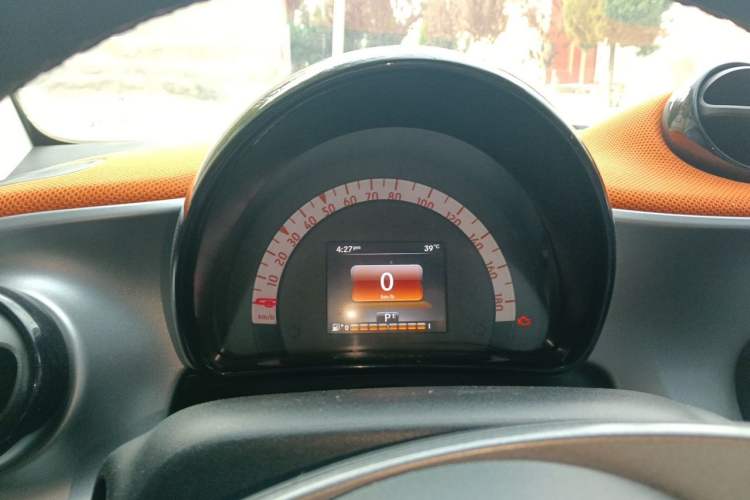 Used smart fortwo 2015 1.0L 52 kW Hardtop Passion Edition Instrument Cluster