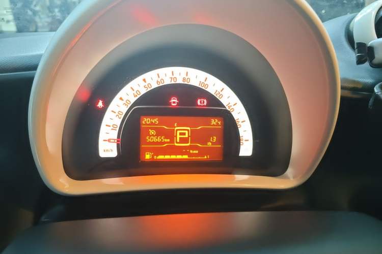 Used smart fortwo 2015 1.0L 52 kW hardtop Dynamic version Instrument Cluster