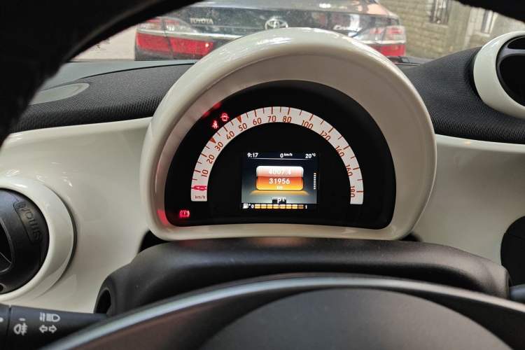 Used smart fortwo 2015 1.0L 52 kW Hardtop Passion Edition Instrument Cluster