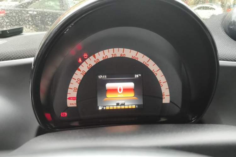 Used smart fortwo 2015 1.0L 52 kW Hardtop Passion Edition Instrument Cluster