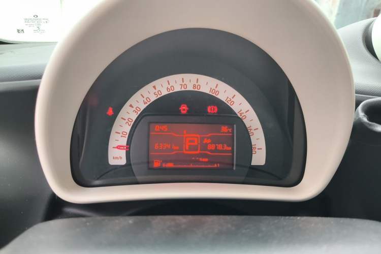 Used smart fortwo 2015 1.0L 52 kW hardtop Dynamic version Instrument Cluster