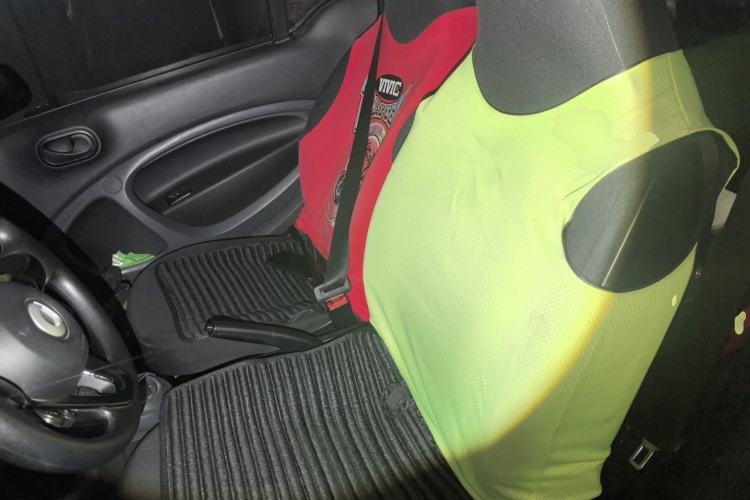Used smart fortwo 2015 1.0L 52 kW hardtop Dynamic version Left Front Seat