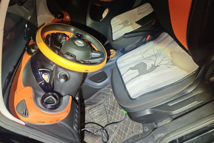 Used smart fortwo 2015 1.0L 52 kW Hardtop Passion Edition Left Front Seat