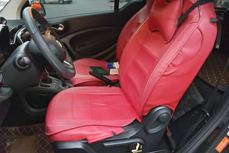Used smart fortwo 2015 1.0L 52 kW Hardtop Passion Edition Left Front Seat