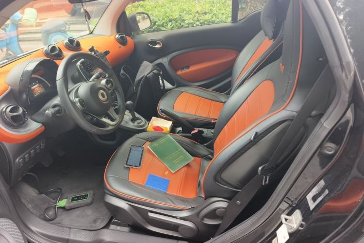 Used smart fortwo 2015 1.0L 52 kW Hardtop Passion Edition Left Front Seat