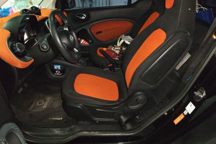 Used smart fortwo 2015 1.0L 52 kW Hardtop Passion Edition Left Front Seat