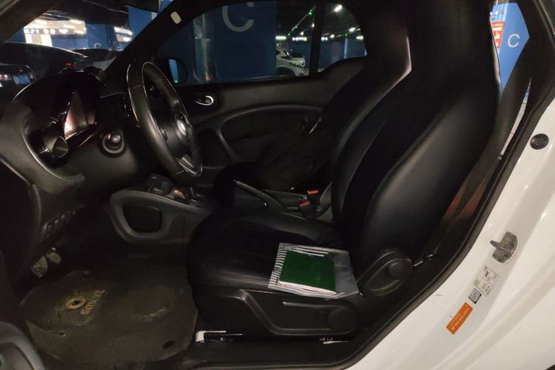 Used smart fortwo 2015 1.0L 52 kW Hardtop Passion Edition Left Front Seat