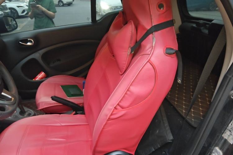 Used smart fortwo 2015 1.0L 52 kW Hardtop Passion Edition Left Rear Seat