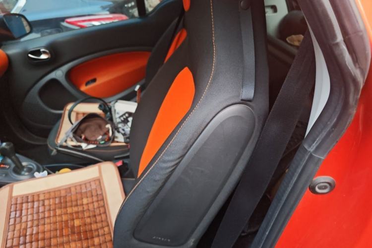 Used smart fortwo 2015 1.0L 52 kW Hardtop Passion Edition Left Rear Seat