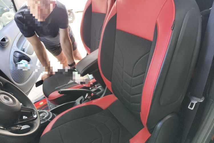 Used smart fortwo 2015 1.0L 52 kW hardtop Dynamic version Left Rear Seat