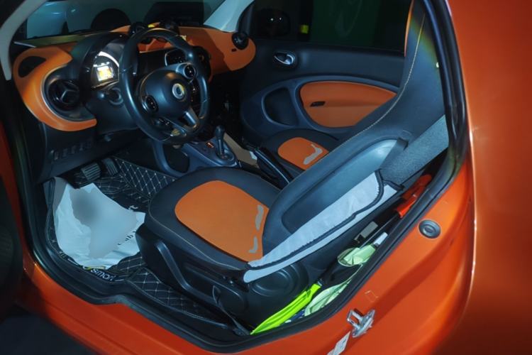 Used smart fortwo 2015 1.0L 52 kW Hardtop Passion Edition Left Rear Seat