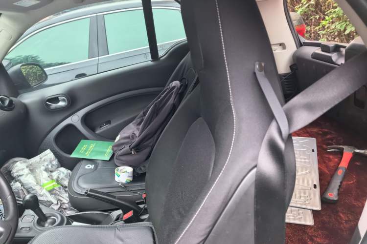 Used smart fortwo 2015 1.0L 52 kW Hardtop Passion Edition Left Rear Seat