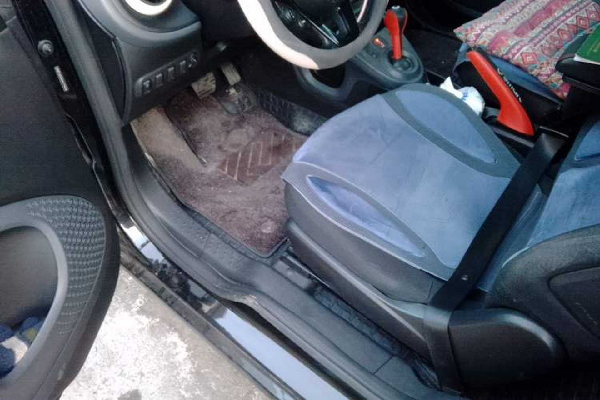 Used smart fortwo 2015 1.0L 52 kW hardtop Dynamic version Left Rear Seat