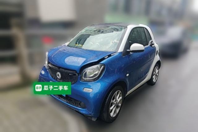 Used smart fortwo 2015 1.0L 52 kW hardtop Dynamic version