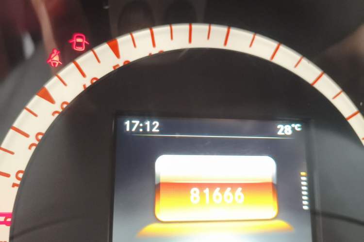 Used smart fortwo 2015 1.0L 52 kW Hardtop Passion Edition Odometer Close Up