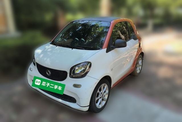 Used smart fortwo 2015 1.0L 52 kW hardtop Dynamic version