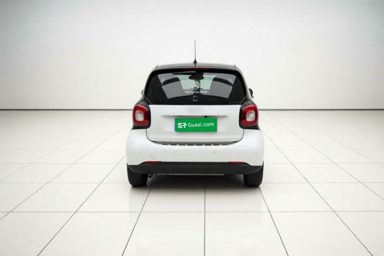 Used smart fortwo 2015 1.0L 52 kW hardtop Dynamic version Rear