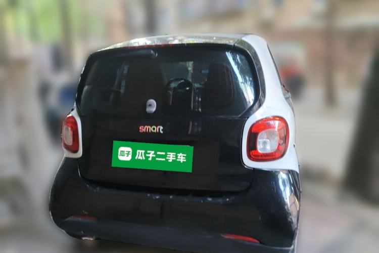 Used smart fortwo 2015 1.0L 52 kW hardtop Dynamic version Rear