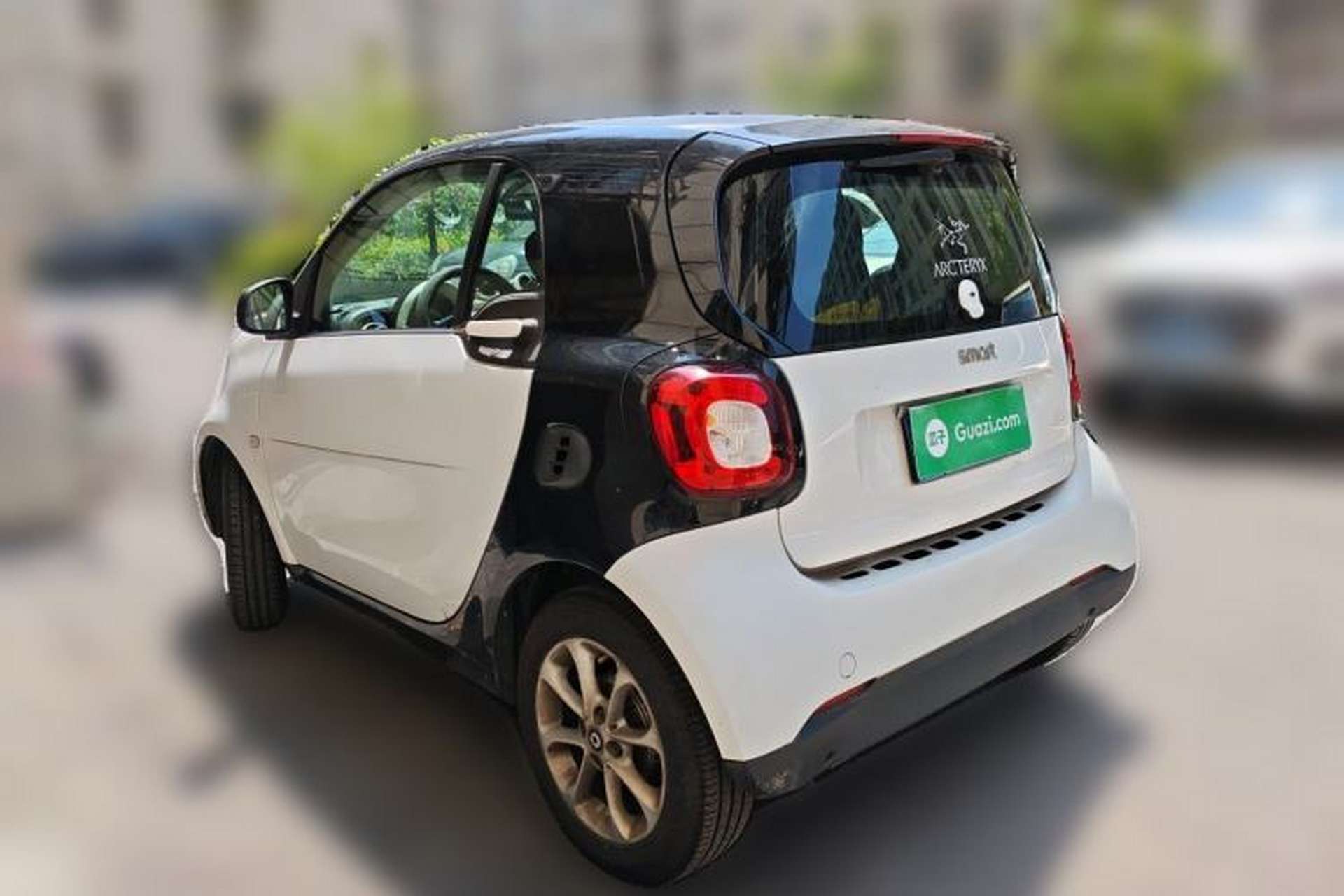 Used smart fortwo 2015 1.0L 52 kW hardtop Dynamic version Rear Left 45 Deg