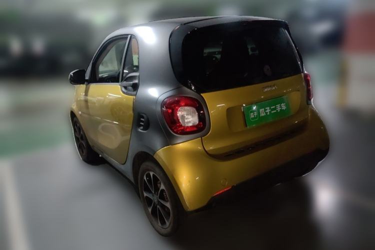 Used smart fortwo 2015 1.0L 52 kW Hardtop Passion Edition Rear Left 45 Deg