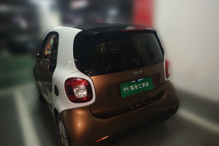 Used smart fortwo 2015 1.0L 52 kW hardtop Dynamic version Rear Left 45 Deg
