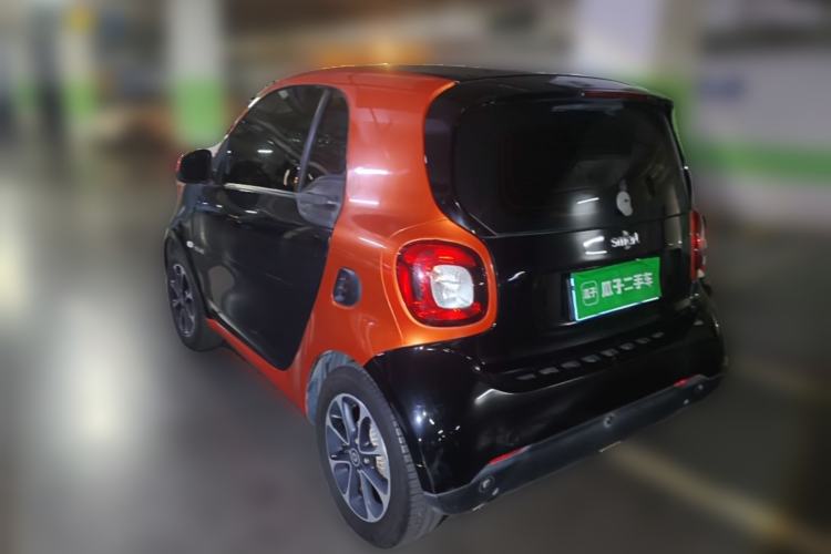 Used smart fortwo 2015 1.0L 52 kW Hardtop Passion Edition Rear Left 45 Deg