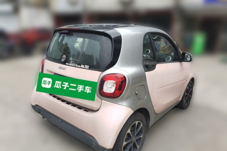 Used smart fortwo 2015 1.0L 52 kW Hardtop Passion Edition Rear Right 45 Deg