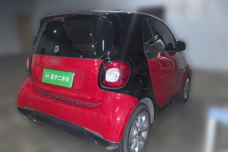 Used smart fortwo 2015 1.0L 52 kW hardtop Dynamic version Rear Right 45 Deg
