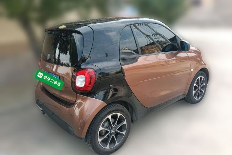Used smart fortwo 2015 1.0L 52 kW Hardtop Passion Edition Rear Right 45 Deg