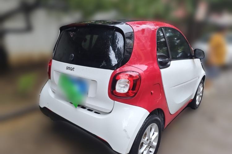 Used smart fortwo 2015 1.0L 52 kW hardtop Dynamic version Rear Right 45 Deg