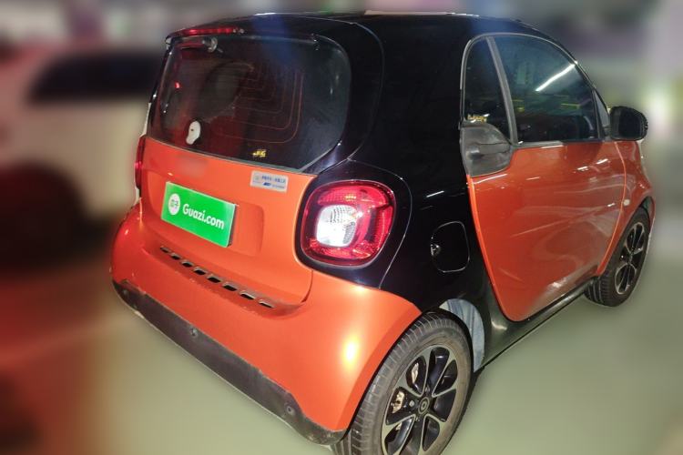 Used smart fortwo 2015 1.0L 52 kW Hardtop Passion Edition Rear Right 45 Deg